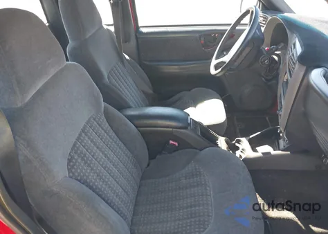 1998 Chevrolet S-10 Ls Fleetside из США, поврежденный, VIN 1GCCS19X2W8186583